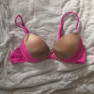 34b Nude Pink Lace VS PINK Bra